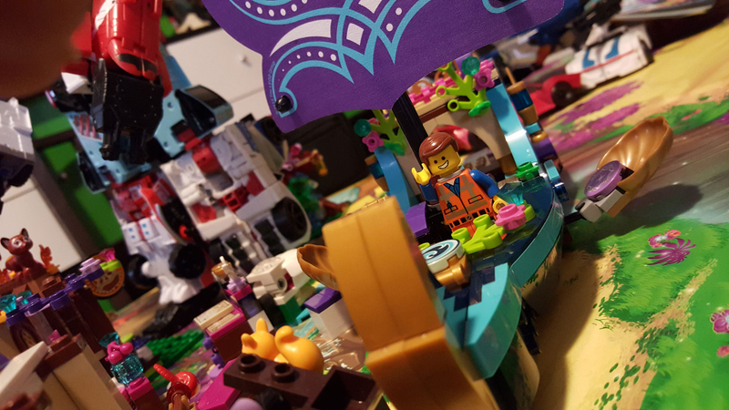 Illustration for article titled The Only Thing Wrong With LEGO Elves Is The Elves Themselves